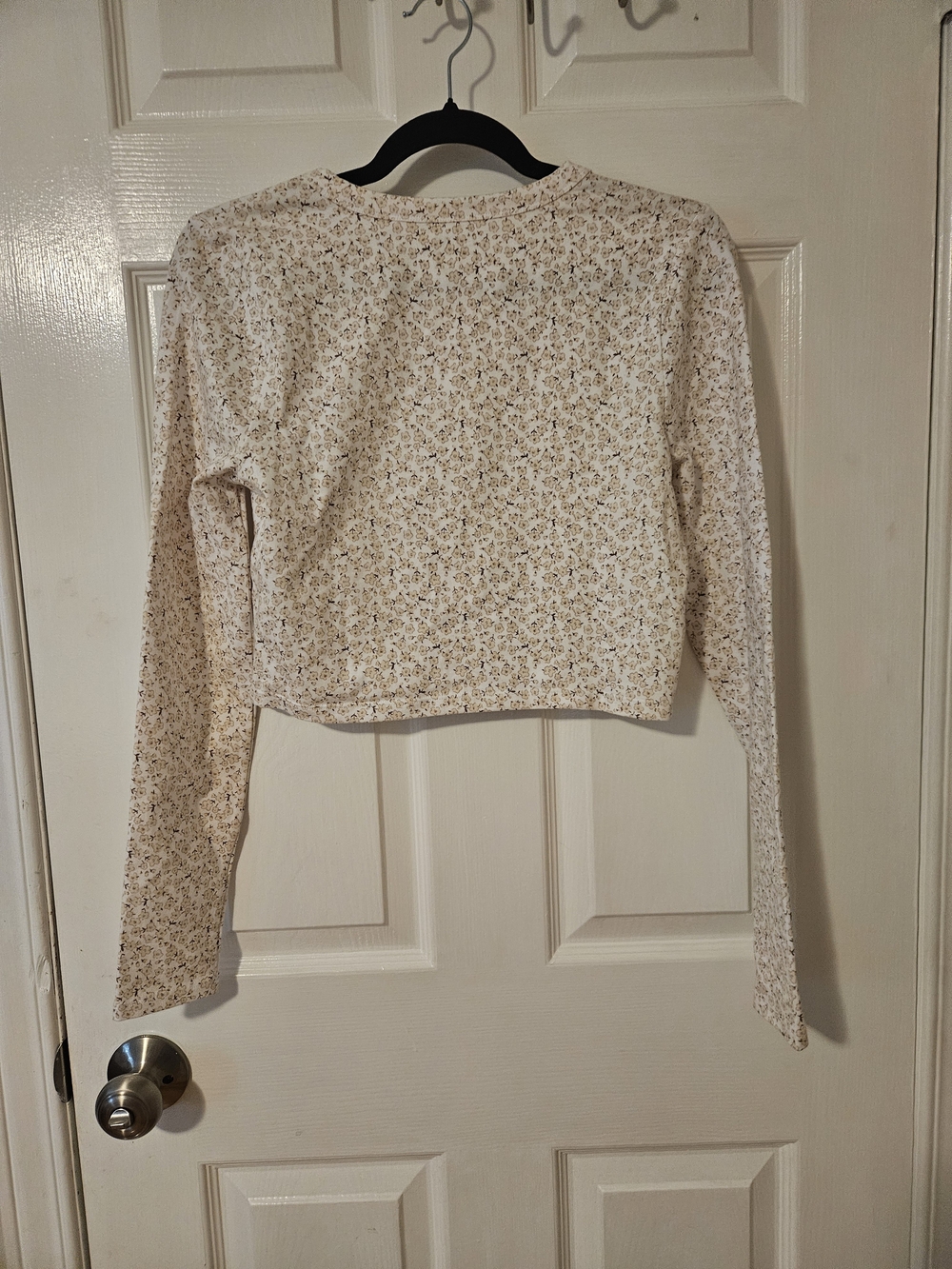 PacSun Cropped Floral Long Sleeve Top NWT Size Medium | 93% Cotton - Picture 3 of 6